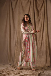 Garden Whisper Pastel Floral Kurta Set 🌿🌷
